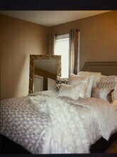 11217 North Oakwood Drive in Peoria, IL - Building Photo - Building Photo