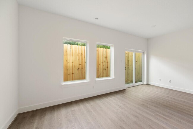 831 Paul Quinn St in Houston, TX - Building Photo - Building Photo