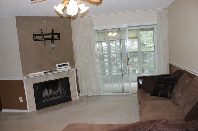 12105 Greenwood Ct