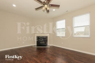 1022 Yellow Bee Rd in Indian Trail, NC - Foto de edificio - Building Photo