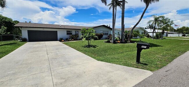 251 SE 46th St in Cape Coral, FL - Building Photo - Building Photo