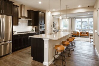23705 8th Dr SE, Unit 80 in Bothell, WA - Foto de edificio - Building Photo