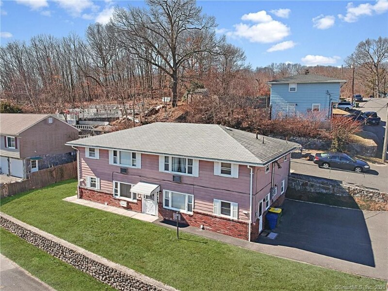 246 New Haven Ave, Unit 4 in Waterbury, CT - Building Photo