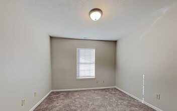 14916 Oak Rd in Carmel, IN - Building Photo - Building Photo