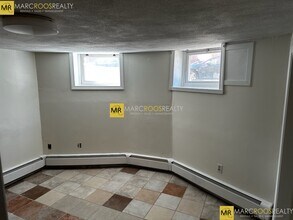 11 Wait St, Unit B1 in Boston, MA - Building Photo - Building Photo