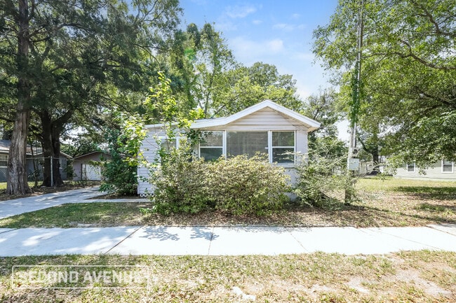 property at 1162 W 26th St