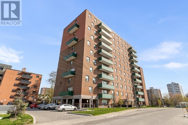 property at 49 Queen St E