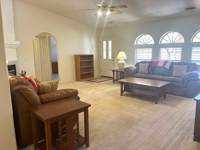 955 Lee Mountain Rd in Sedona, AZ - Building Photo - Building Photo