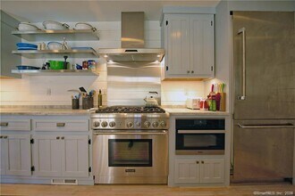 3 Lilac Ln in Sharon, CT - Building Photo - Building Photo