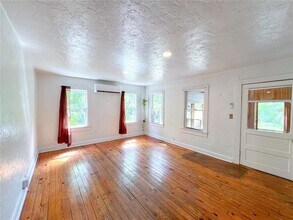 11716 NE 7th Ave in Gainesville, FL - Building Photo - Building Photo