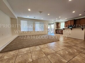 10224 Borah Peak Ave in Las Vegas, NV - Building Photo - Building Photo