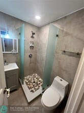 42 SW 11th St, Unit B in Dania Beach, FL - Building Photo - Building Photo