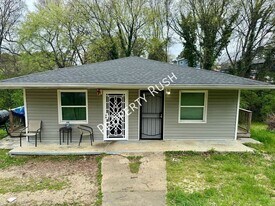 6303 Walden Ave in Chattanooga, TN - Building Photo
