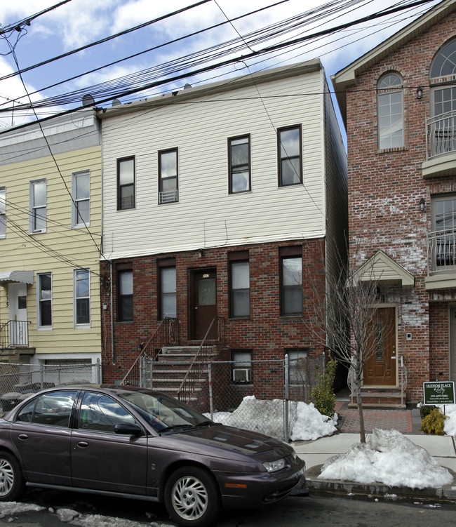 237 Webster Ave in Jersey City, NJ - Building Photo - Building Photo