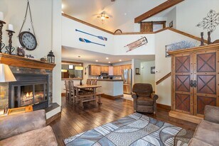 521 St Andrews Dr in Columbia Falls, MT - Building Photo