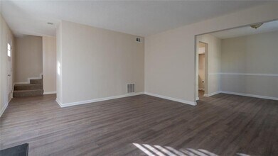 6218 Creekford Ln in Lithonia, GA - Building Photo - Building Photo