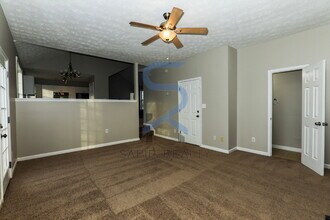 2107 Sugar Creek Cl in Atlanta, GA - Foto de edificio - Building Photo