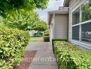 2406 Boulevard Heights Loop SE in Olympia, WA - Building Photo - Building Photo