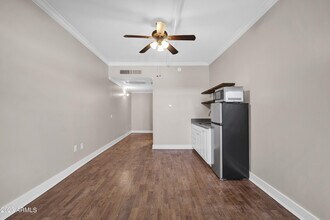 5753 W Glendale Ave in Glendale, AZ - Building Photo - Building Photo