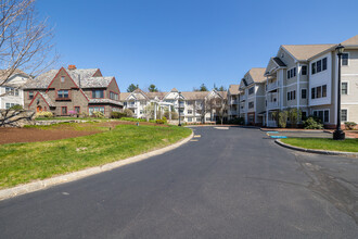 Colliston Yard in Nashua, NH - Building Photo - Building Photo