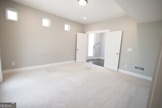 708 Banton Dr NW in Atlanta, GA - Building Photo - Building Photo