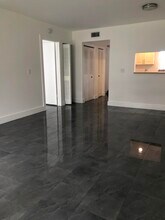 6850 Royal Palm Blvd in Margate, FL - Building Photo - Building Photo