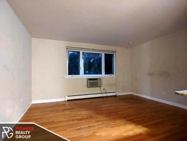 626 W Wrightwood Ave in Chicago, IL - Building Photo - Building Photo