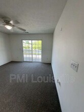 9303 Stonestreet Rd in Louisville, KY - Building Photo - Building Photo