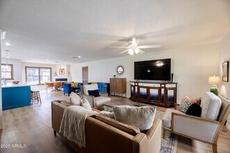 1708 E Montebello Ave, Unit 8305 in Phoenix, AZ - Building Photo - Building Photo