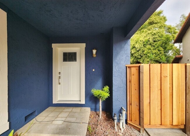 138 Brenton Ct in Mountain View, CA - Building Photo - Building Photo