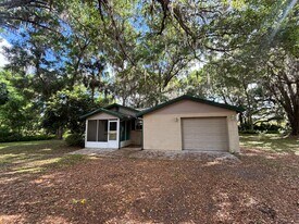 22891 NW 70th Ave in Micanopy, FL - Building Photo