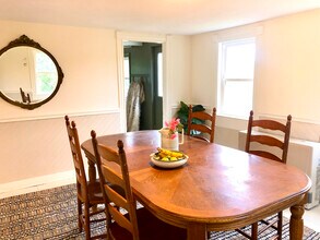 335 Bath Rd in Wiscasset, ME - Building Photo - Building Photo