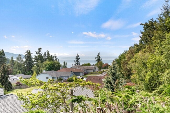 4212 Kingsway in Anacortes, WA - Building Photo - Building Photo