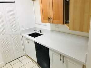 630 NW 114th Ave in Doral, FL - Building Photo - Building Photo