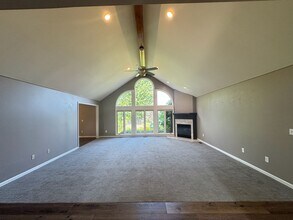 49472 Helmsley Dr in Macomb, MI - Foto de edificio - Building Photo