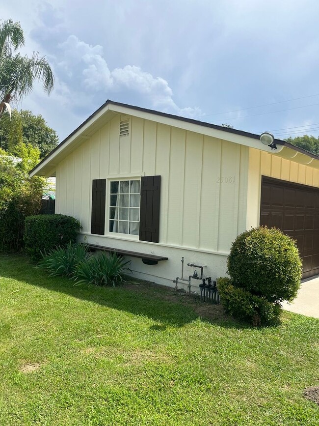 property at 25081 Daisy Ave
