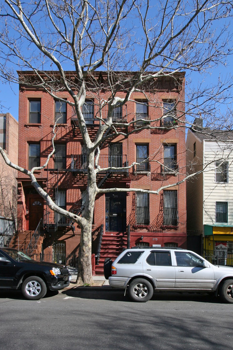 273 Franklin Ave in Brooklyn, NY - Building Photo