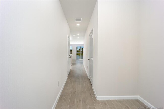 399 Salisbury Cir in Fort Pierce, FL - Building Photo - Building Photo