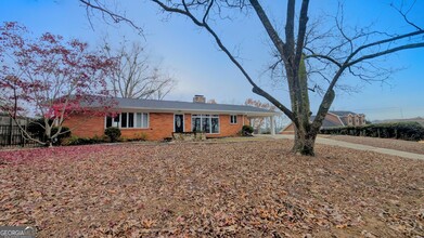 797 Honeysuckle Rd in Gainesville, GA - Building Photo - Building Photo