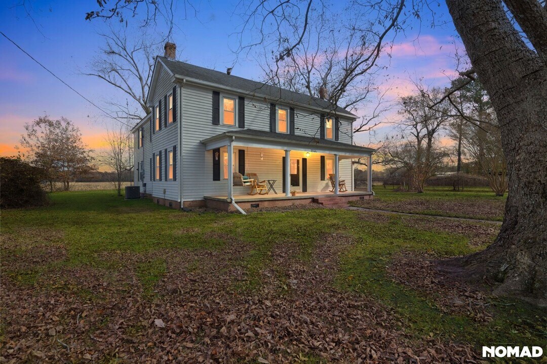1144 Parsonage St in Elizabeth City, NC - Foto de edificio