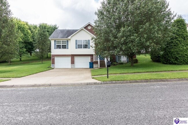 705 Wandering Way in Elizabethtown, KY - Building Photo - Building Photo