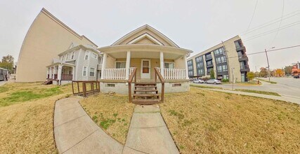 1200 Bluemont Ave in Manhattan, KS - Foto de edificio - Building Photo