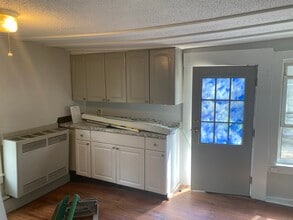 49 Washington St in Bristol, CT - Building Photo - Building Photo