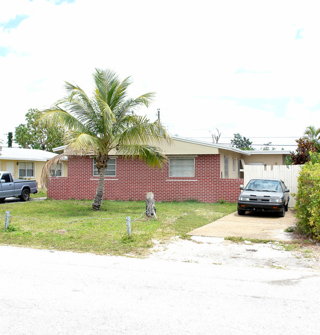 1912-1916 SW 42nd Ave in Fort Lauderdale, FL - Building Photo - Building Photo