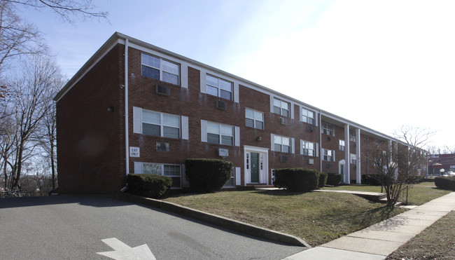 Casey Avenue Apartments in Edison, NJ - Building Photo - Building Photo