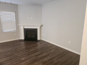 Room in Townhome on Durants Neck Ln in Morrisville, NC - Building Photo - Building Photo