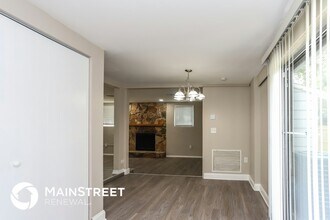 624 75th St N in St. Petersburg, FL - Foto de edificio - Building Photo