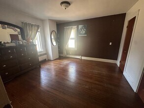 787 Sandy Ln in Warwick, RI - Foto de edificio - Building Photo