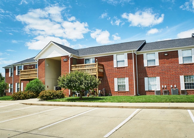 Loper Commons in Shelbyville, IN - Foto de edificio - Building Photo