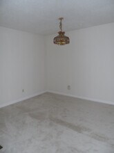 4100 Five Oaks Dr in Durham, NC - Building Photo - Building Photo